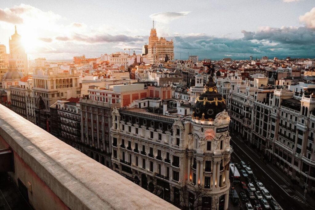 Étudier à Madrid - El Edificio Metropolis (La Gran Via)