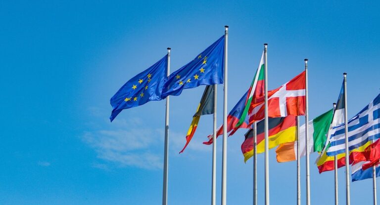 Équivalence des diplômes en Europe: automatique ou non ?