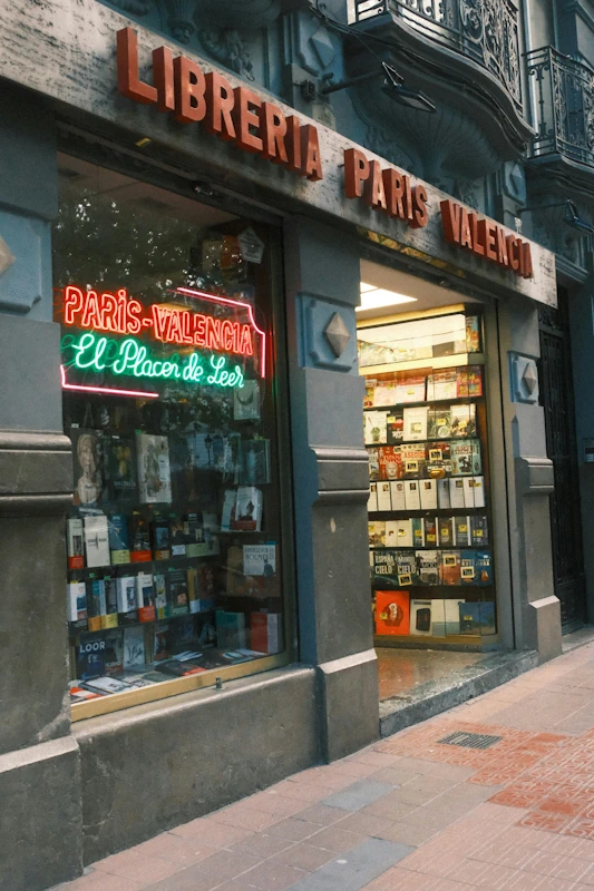 Paris Valencia