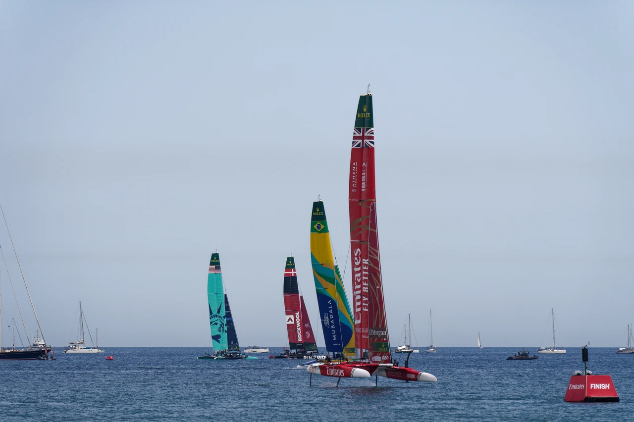 SailGP Valencia - L équipe Emirates anglaise au finish